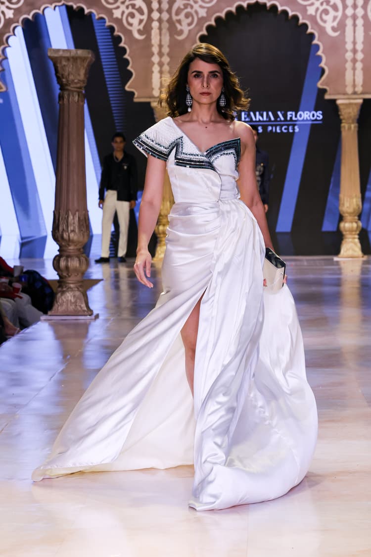 Fashion runway - White gown